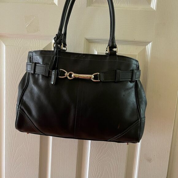 COACH HAMPTON soft Leather Black Medium Satchel with silver tone accents . - Picture 3 of 15